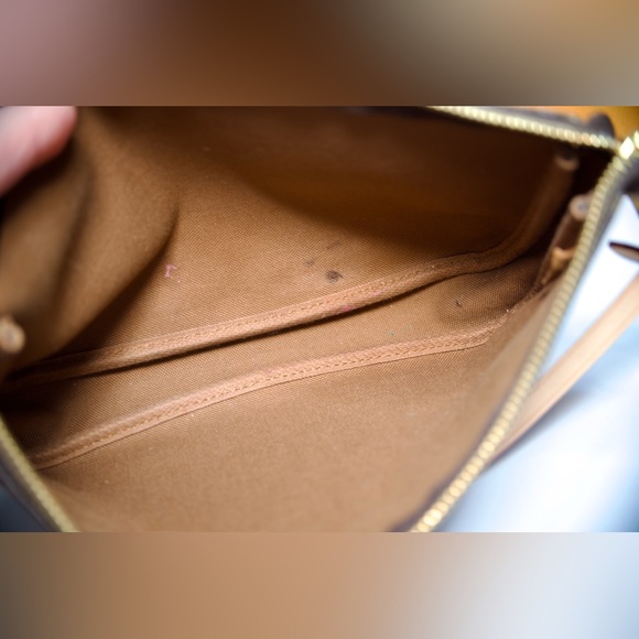 Louis Vuitton Pochette Accessoires - Picture 14 of 15